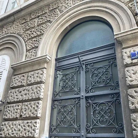 Διαμέρισμα Center Monflat *