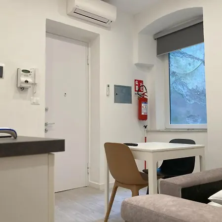 Center Monflat * 的里雅斯特